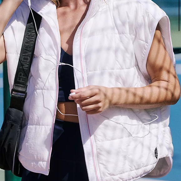 Free People Movement  Puffer - Picture 2 of 4